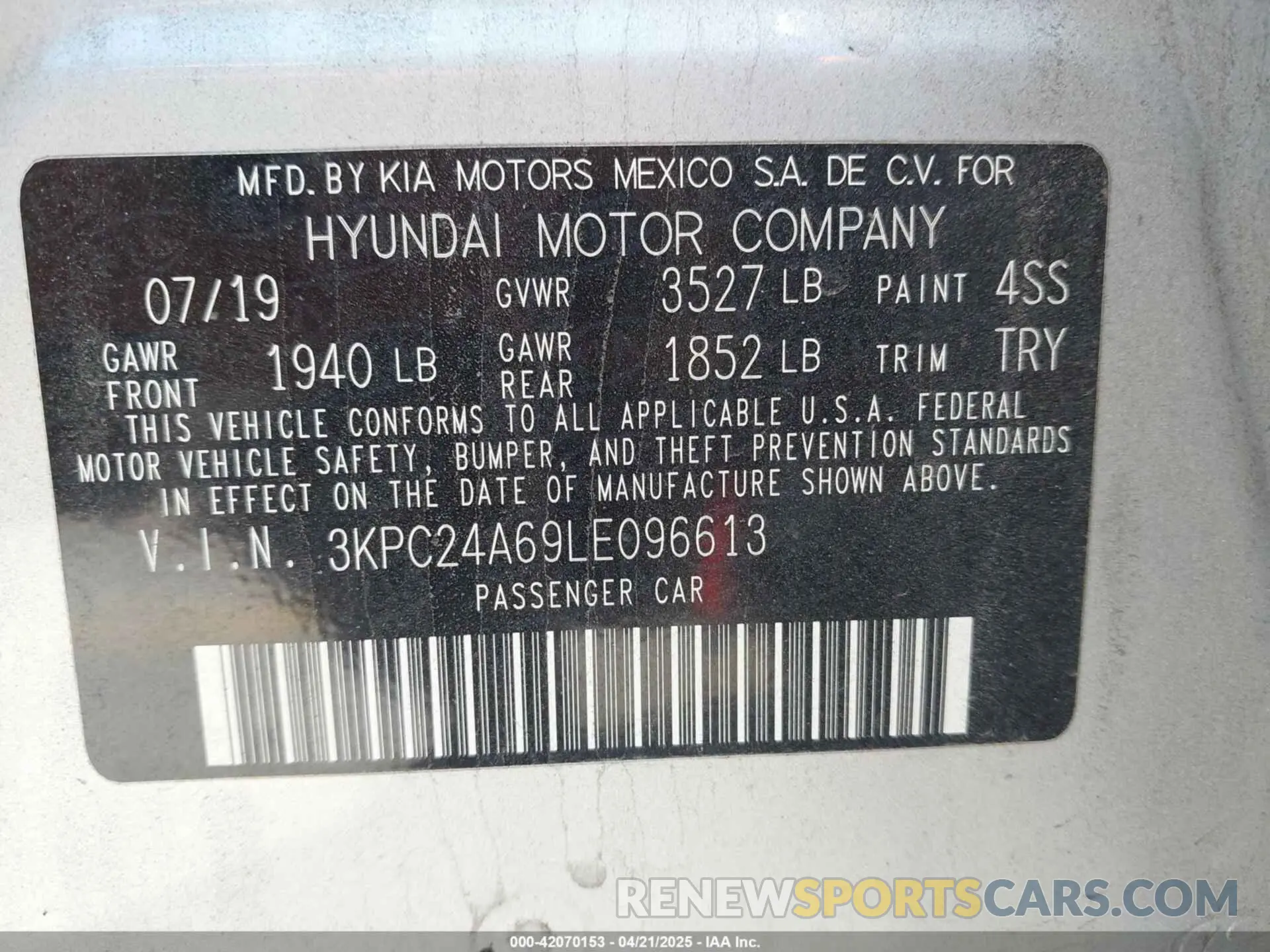 9 Photograph of a damaged car 3KPC24A69LE096613 HYUNDAI ACCENT 2020