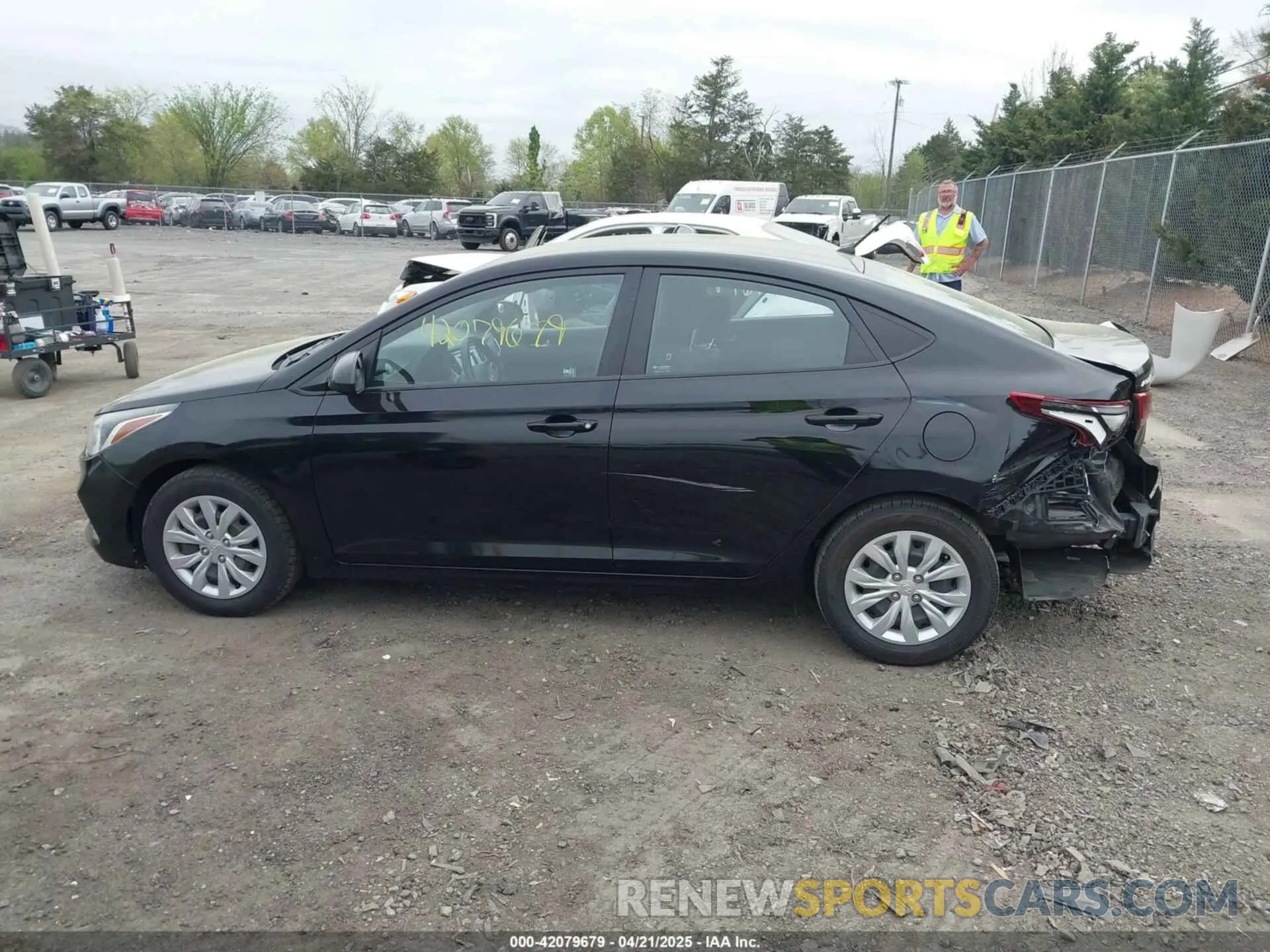 15 Photograph of a damaged car 3KPC24A69LE104371 HYUNDAI ACCENT 2020