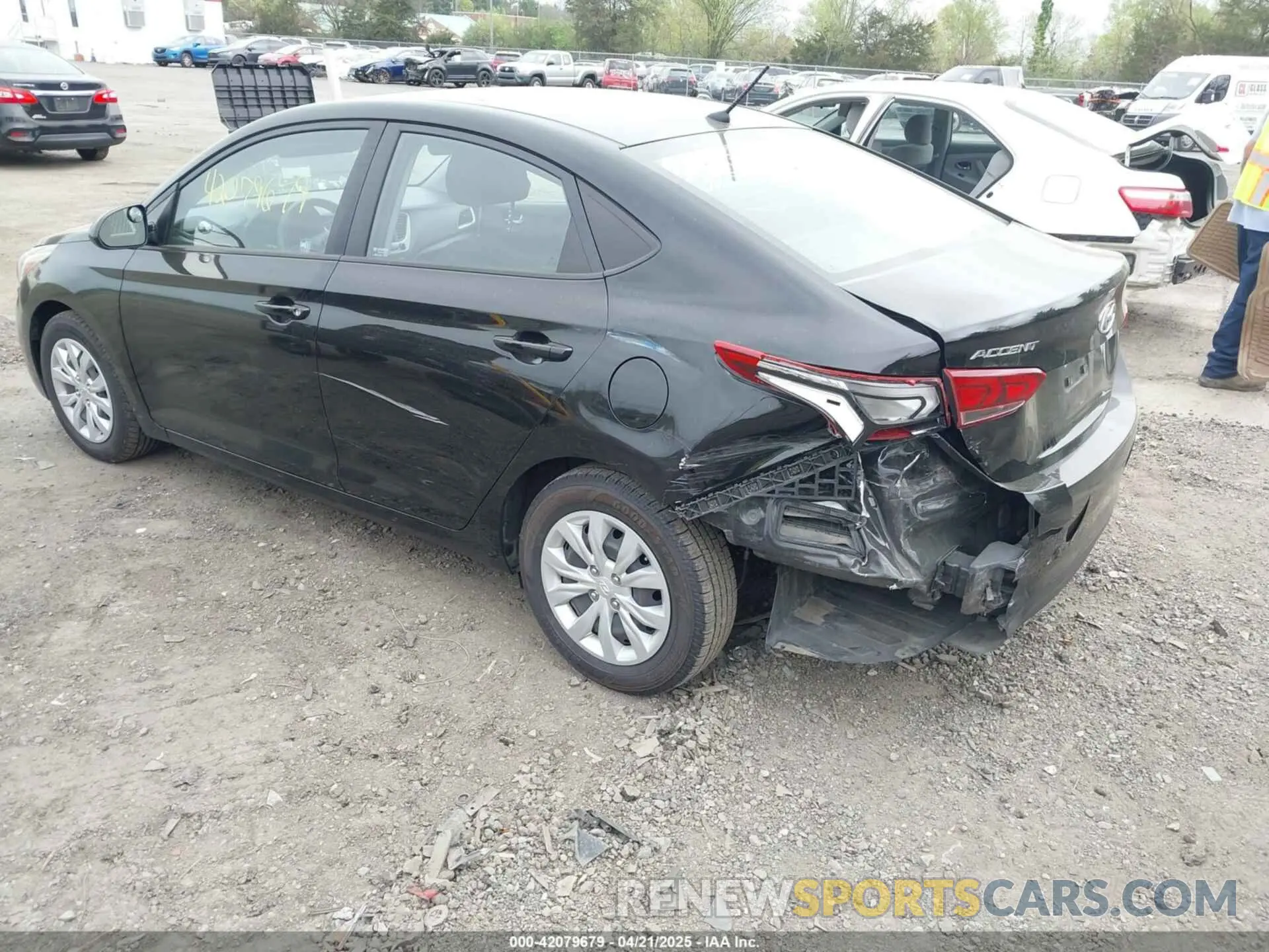 3 Photograph of a damaged car 3KPC24A69LE104371 HYUNDAI ACCENT 2020