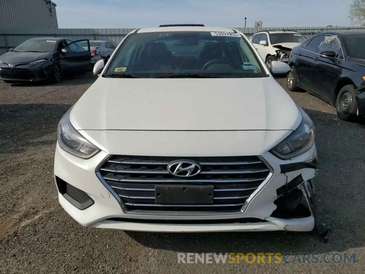5 Photograph of a damaged car 3KPC24A69LE116116 HYUNDAI ACCENT 2020