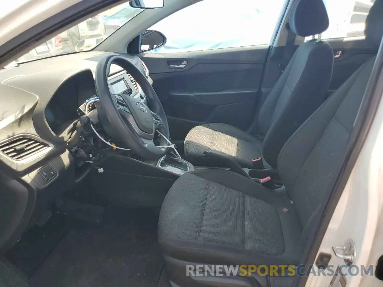 7 Photograph of a damaged car 3KPC24A69LE116116 HYUNDAI ACCENT 2020