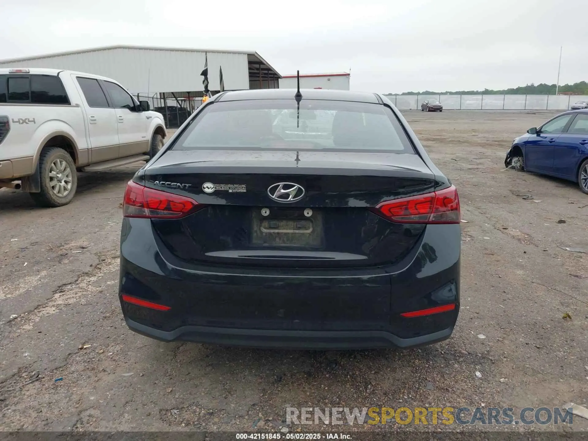 16 Photograph of a damaged car 3KPC24A69LE121557 HYUNDAI ACCENT 2020