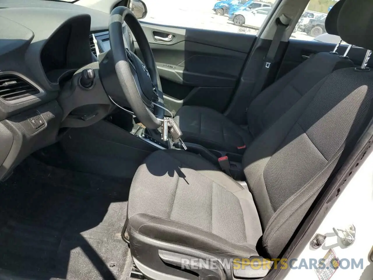 7 Photograph of a damaged car 3KPC24A6XLE094286 HYUNDAI ACCENT 2020