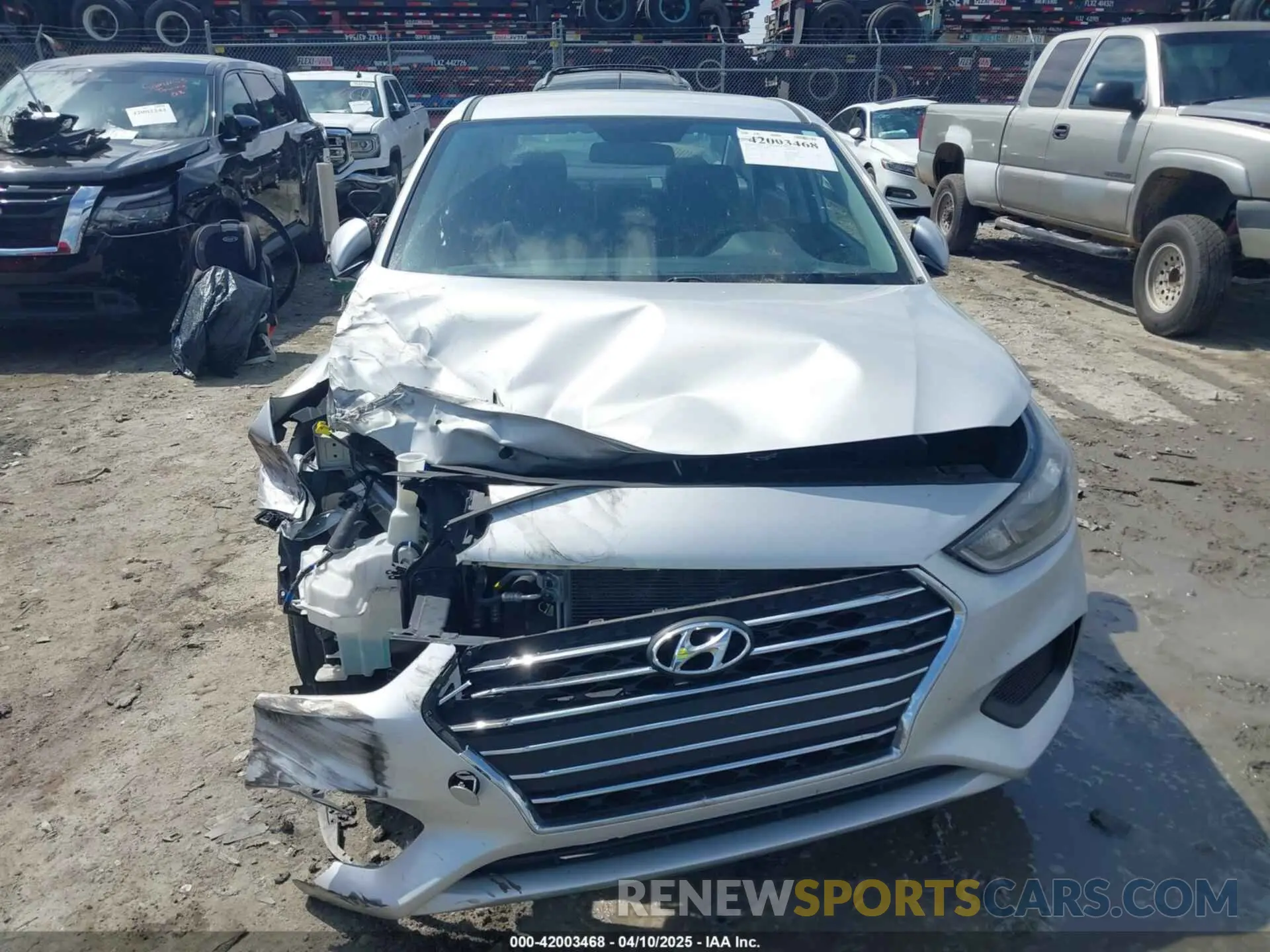 12 Photograph of a damaged car 3KPC24A6XLE107876 HYUNDAI ACCENT 2020