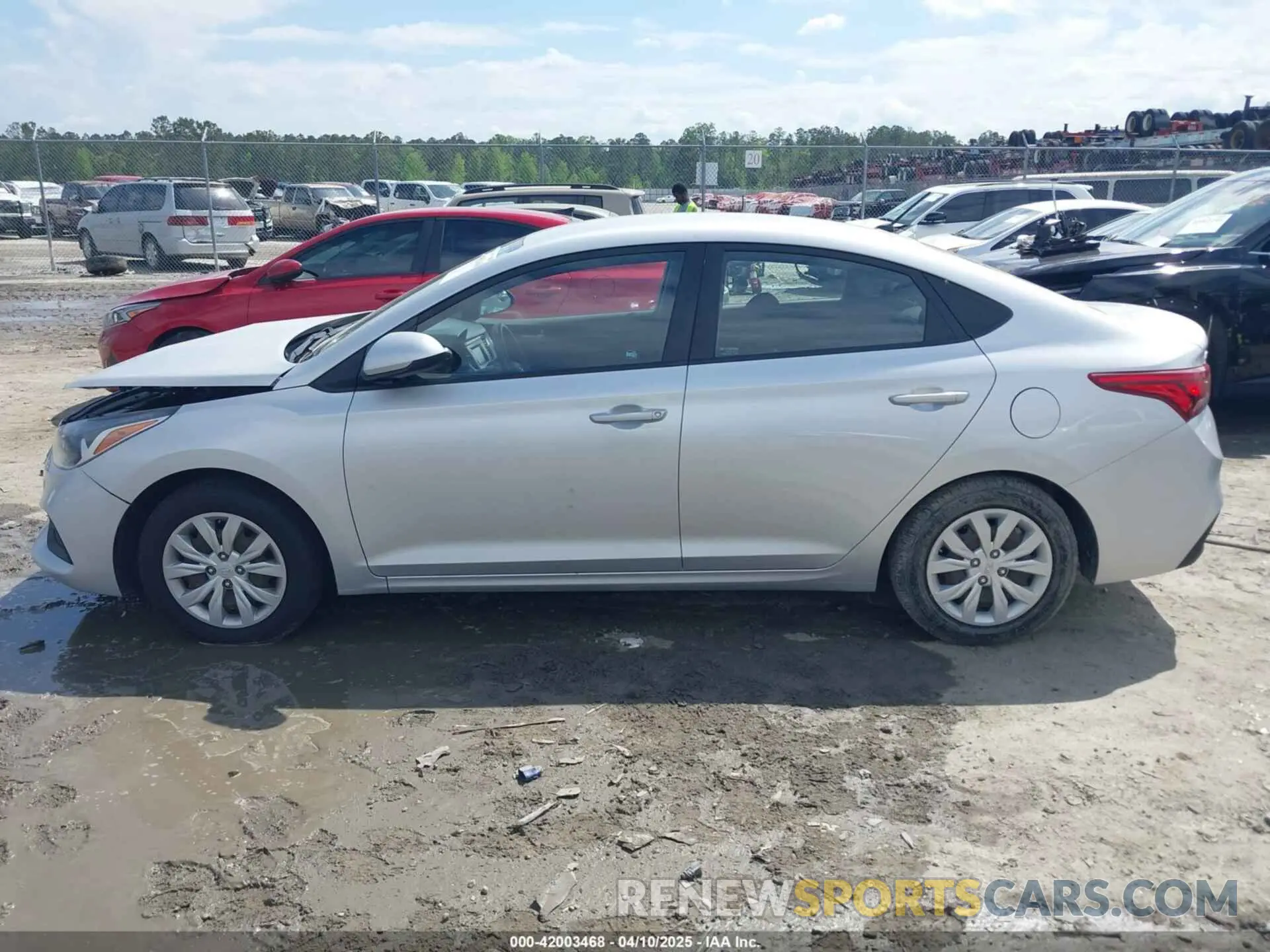 14 Photograph of a damaged car 3KPC24A6XLE107876 HYUNDAI ACCENT 2020