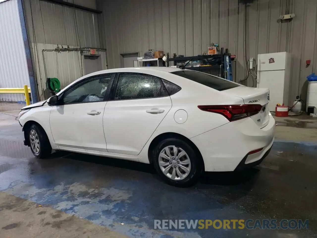 2 Photograph of a damaged car 3KPC24A60ME129001 HYUNDAI ACCENT 2021