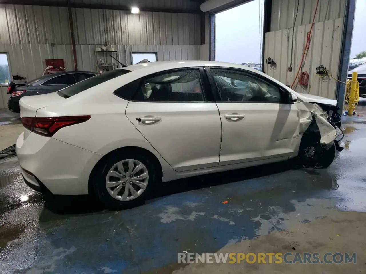 3 Photograph of a damaged car 3KPC24A60ME129001 HYUNDAI ACCENT 2021