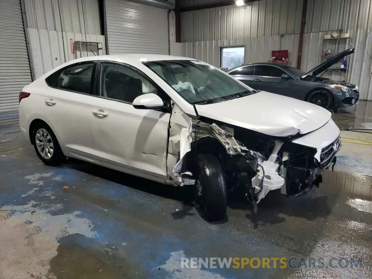 4 Photograph of a damaged car 3KPC24A60ME129001 HYUNDAI ACCENT 2021