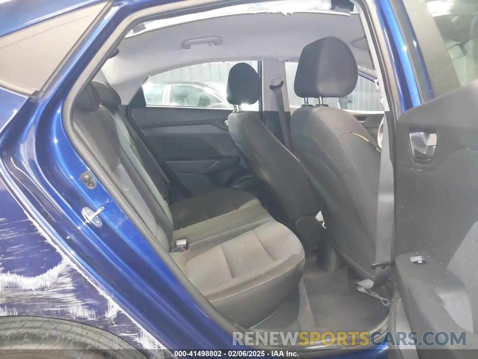 8 Photograph of a damaged car 3KPC24A60ME136417 HYUNDAI ACCENT 2021