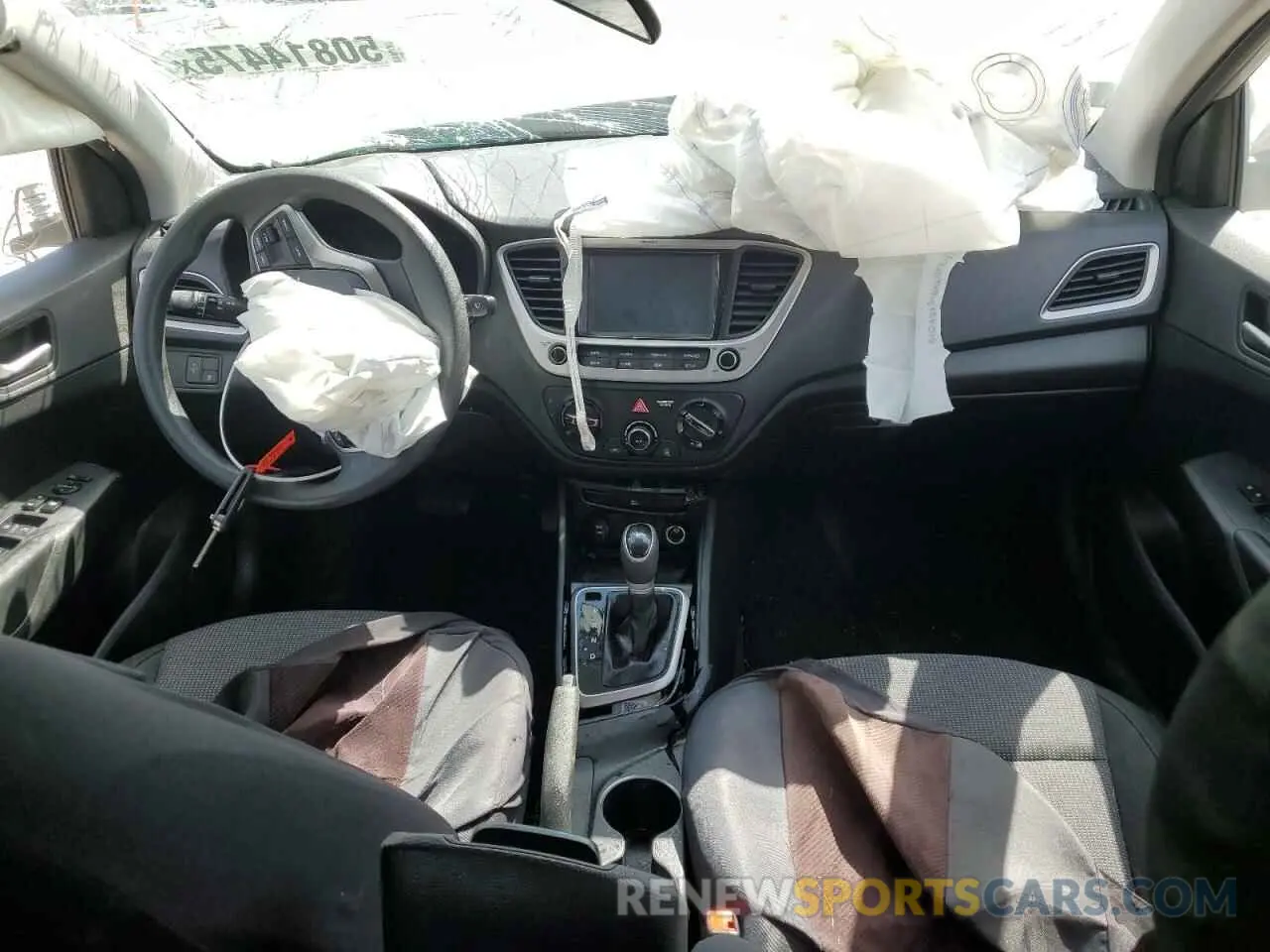 8 Photograph of a damaged car 3KPC24A61ME136488 HYUNDAI ACCENT 2021