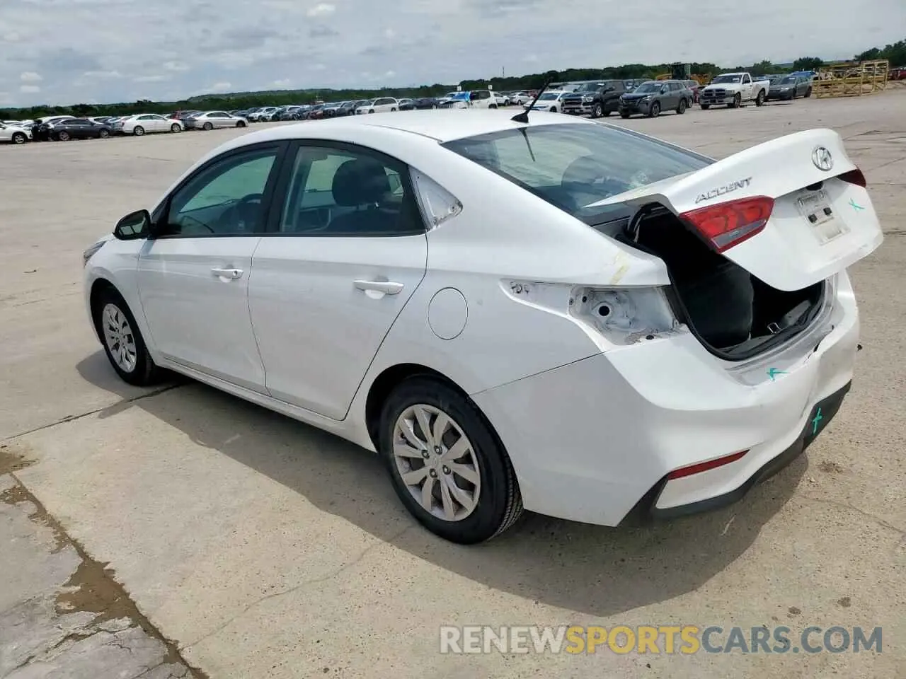 2 Photograph of a damaged car 3KPC24A62ME132613 HYUNDAI ACCENT 2021
