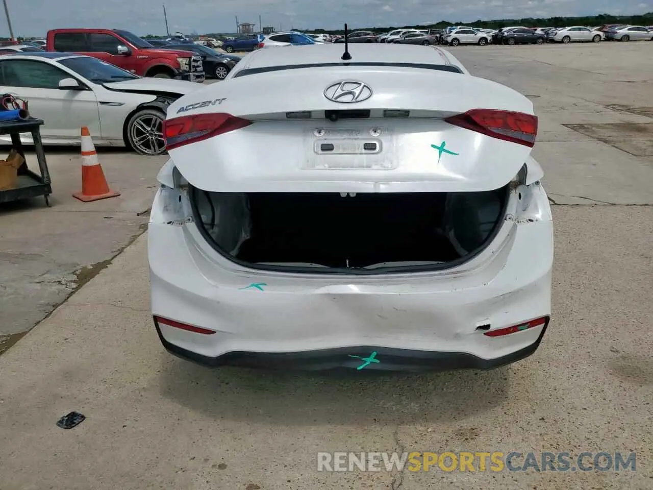 6 Photograph of a damaged car 3KPC24A62ME132613 HYUNDAI ACCENT 2021
