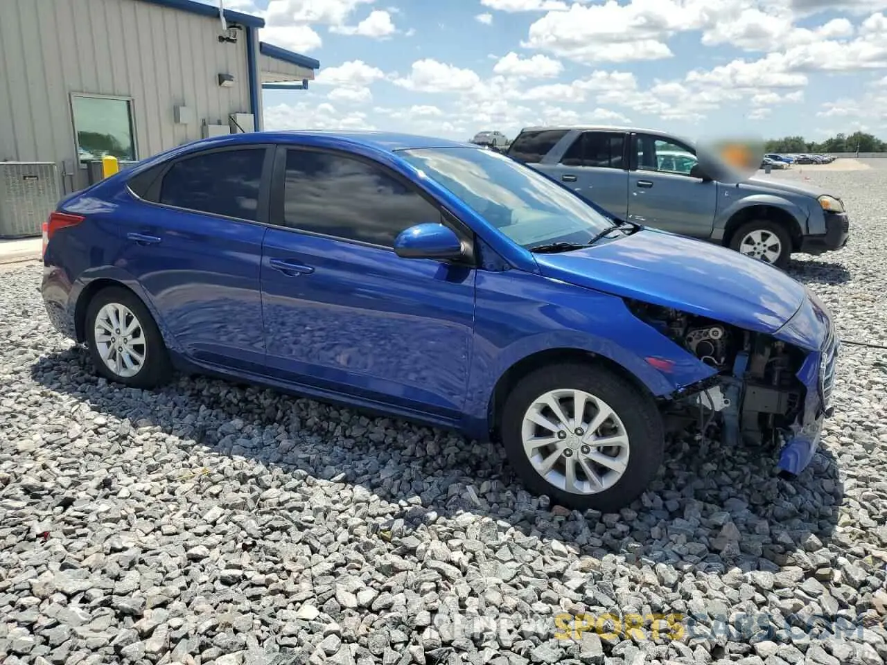 4 Photograph of a damaged car 3KPC24A62ME137097 HYUNDAI ACCENT 2021