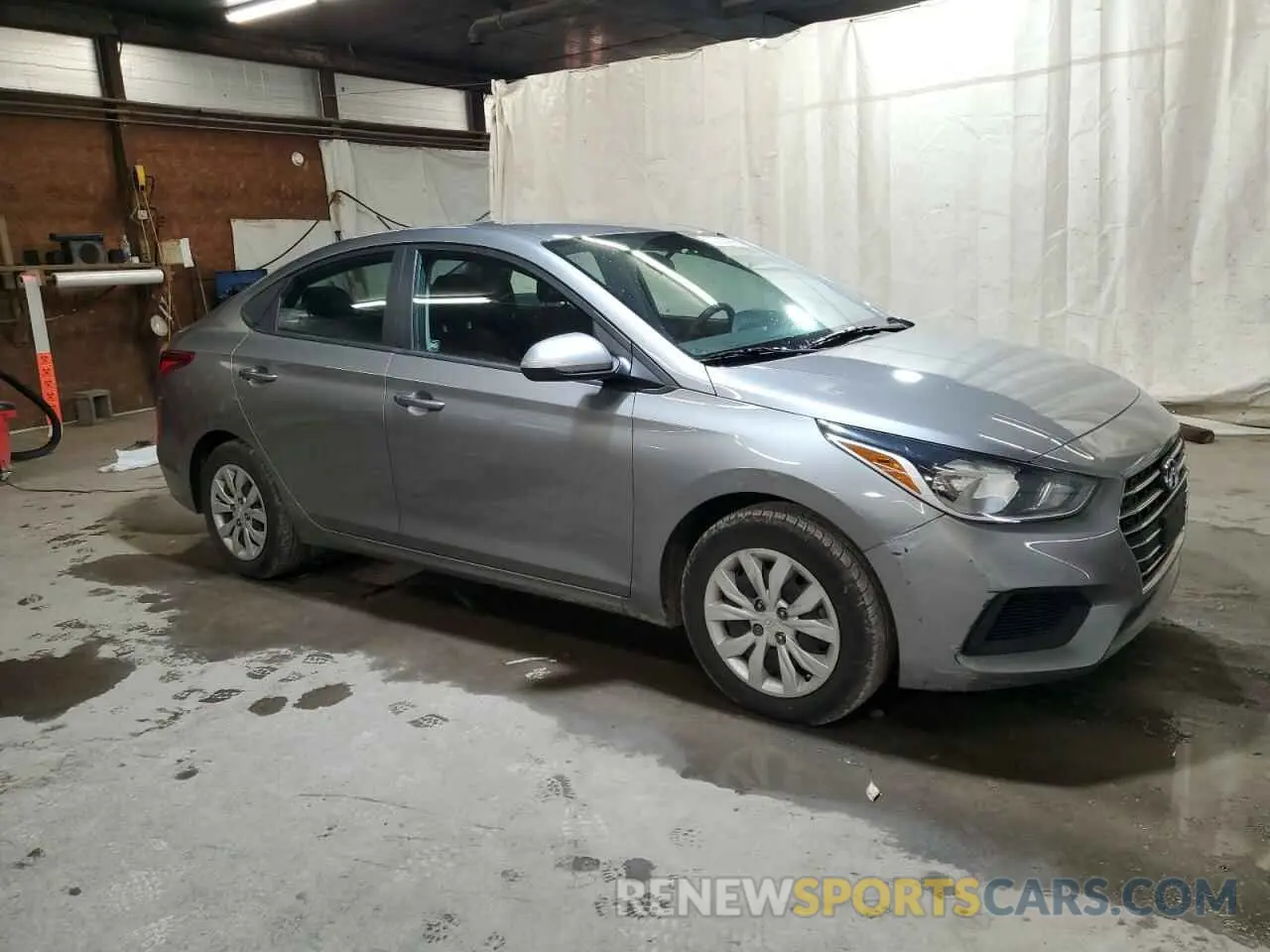 4 Photograph of a damaged car 3KPC24A62ME142316 HYUNDAI ACCENT 2021