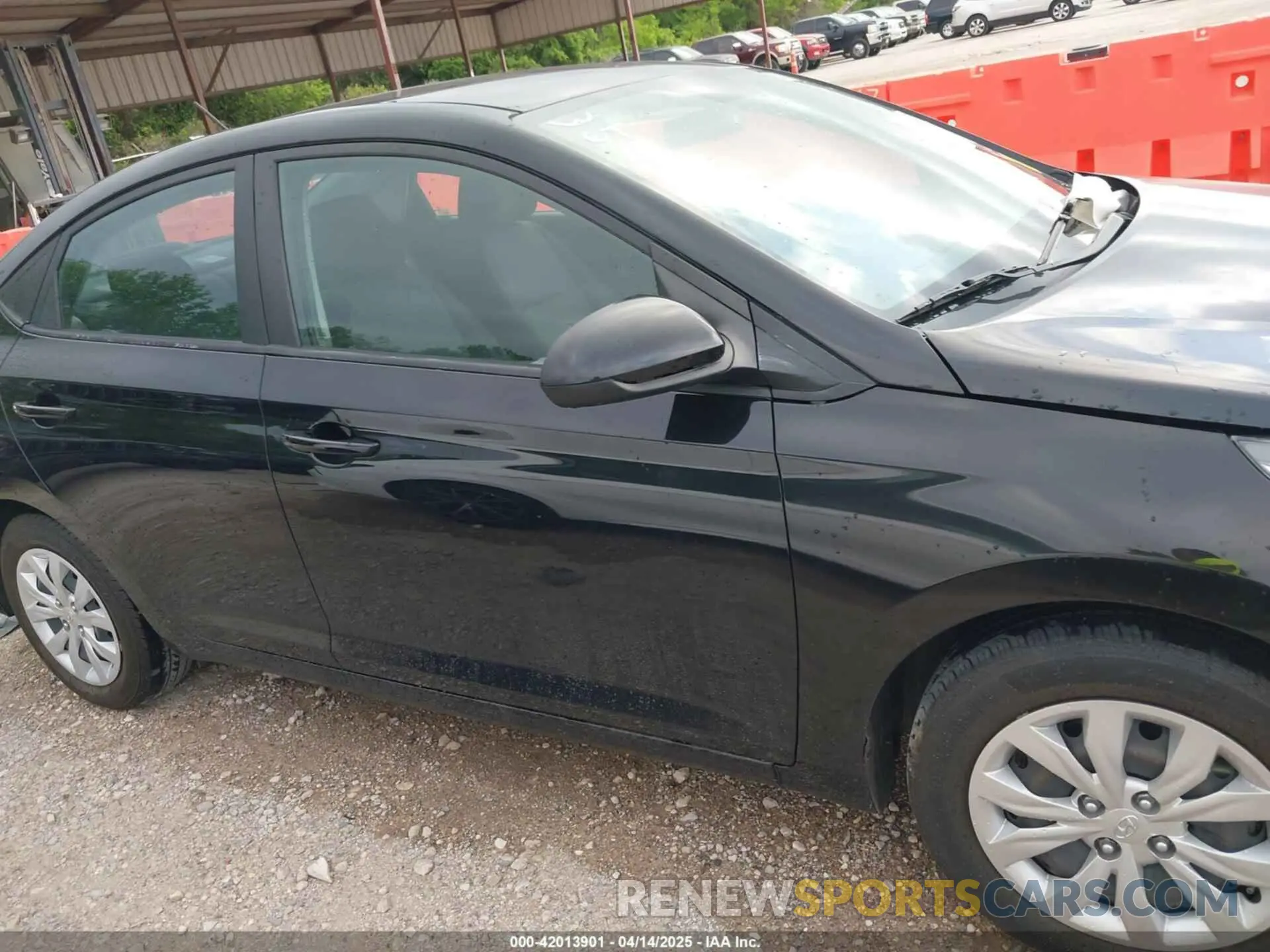 13 Photograph of a damaged car 3KPC24A62ME147077 HYUNDAI ACCENT 2021