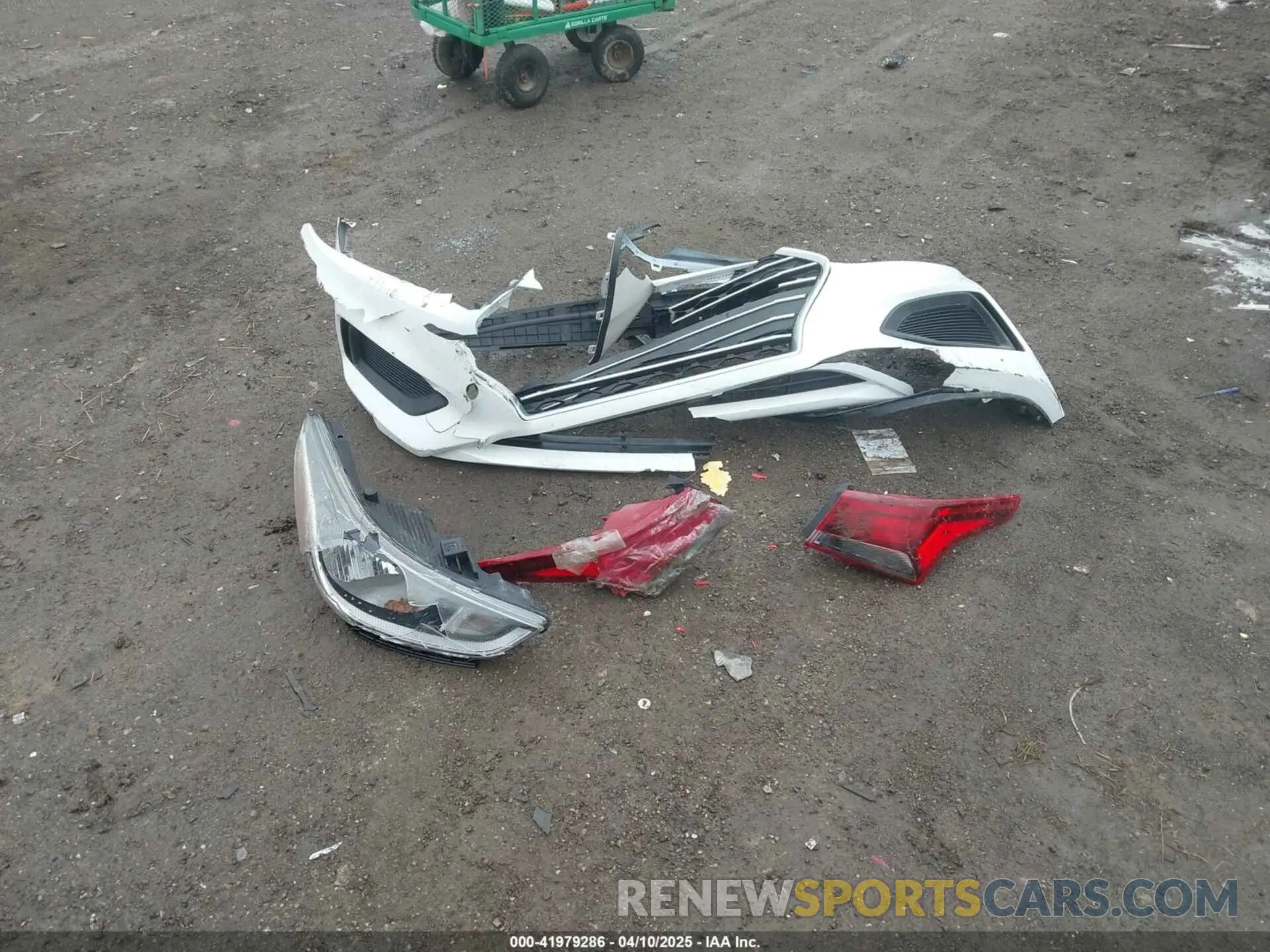 12 Photograph of a damaged car 3KPC24A62ME150643 HYUNDAI ACCENT 2021