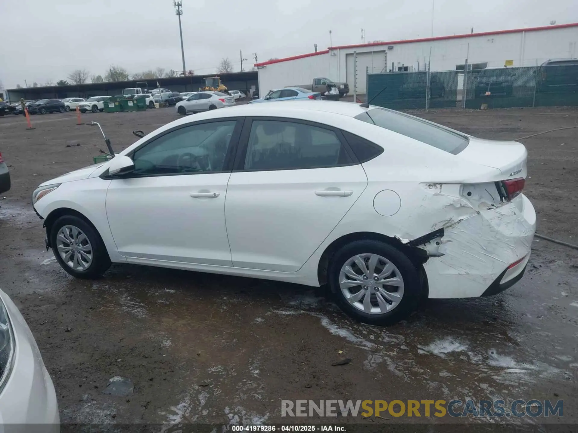 15 Photograph of a damaged car 3KPC24A62ME150643 HYUNDAI ACCENT 2021