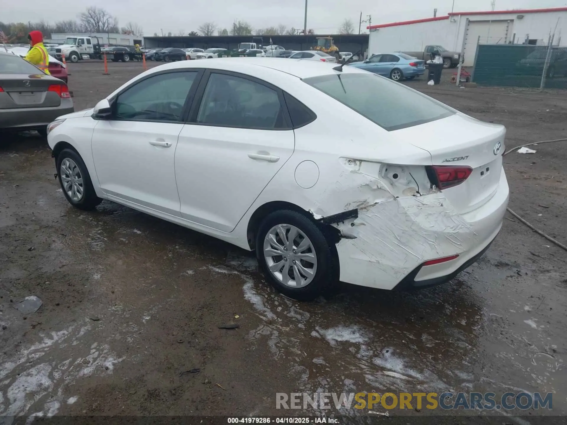 3 Photograph of a damaged car 3KPC24A62ME150643 HYUNDAI ACCENT 2021