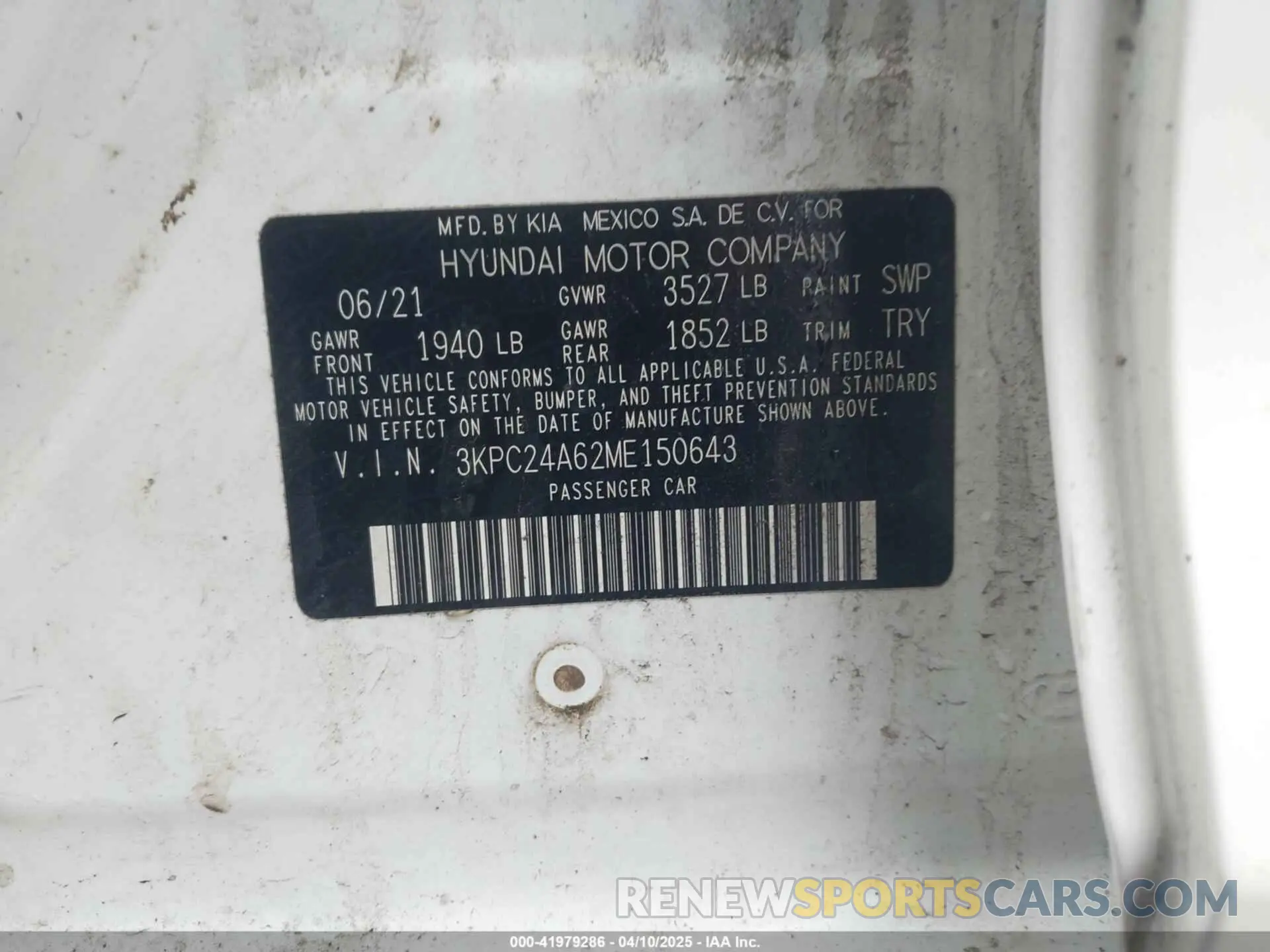 9 Photograph of a damaged car 3KPC24A62ME150643 HYUNDAI ACCENT 2021