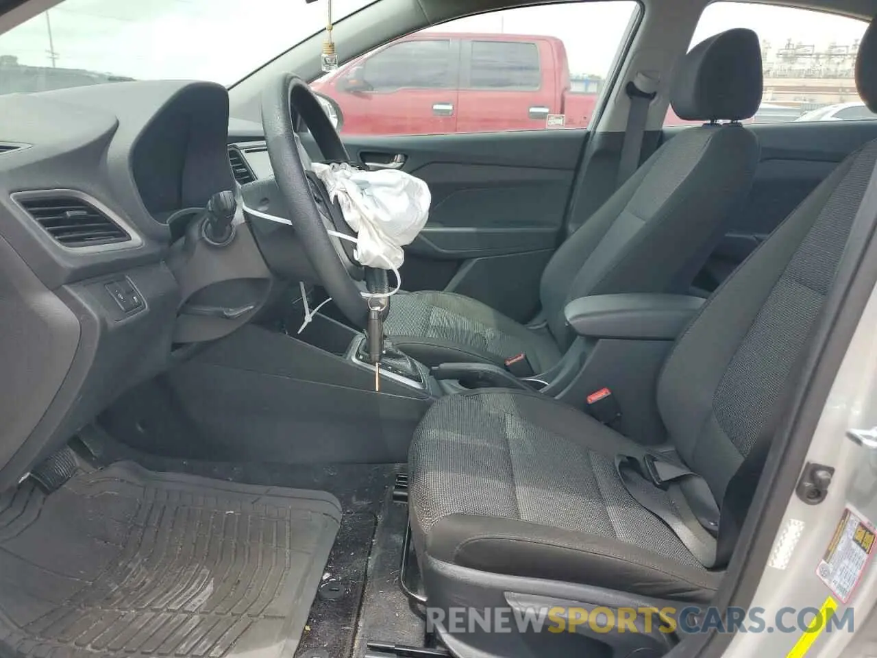 7 Photograph of a damaged car 3KPC24A63ME139568 HYUNDAI ACCENT 2021