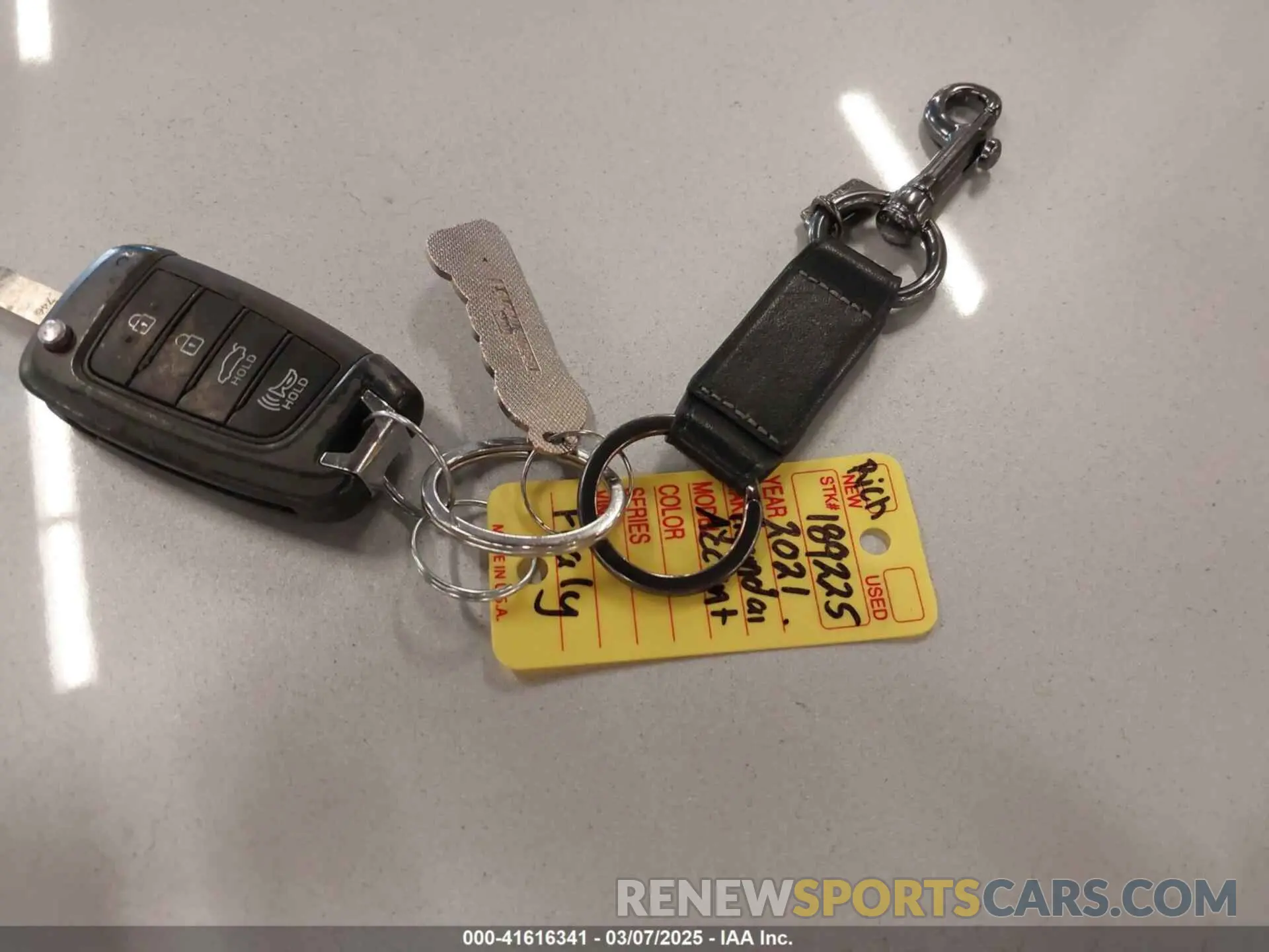 11 Photograph of a damaged car 3KPC24A63ME144401 HYUNDAI ACCENT 2021