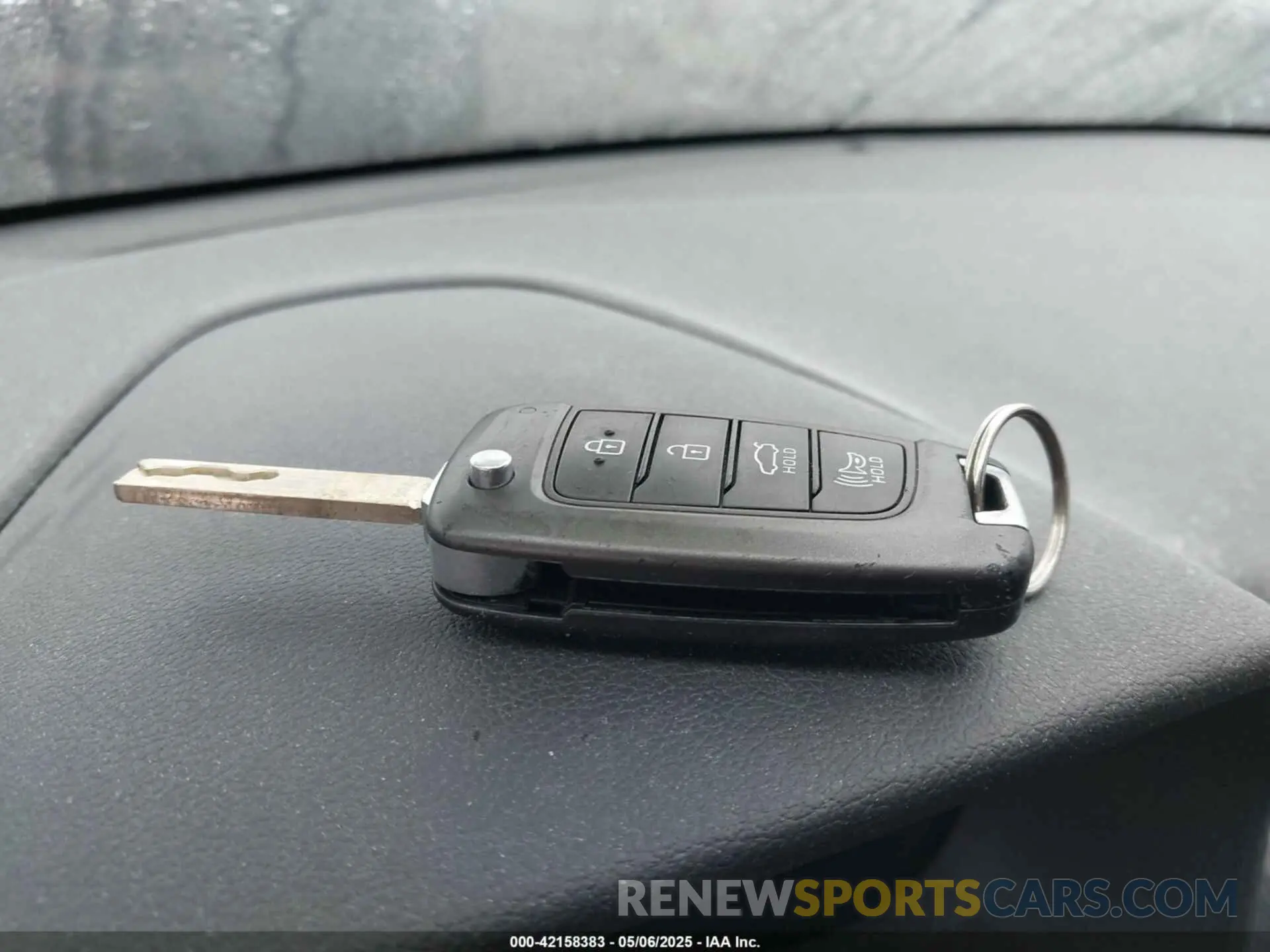 11 Photograph of a damaged car 3KPC24A63ME152837 HYUNDAI ACCENT 2021