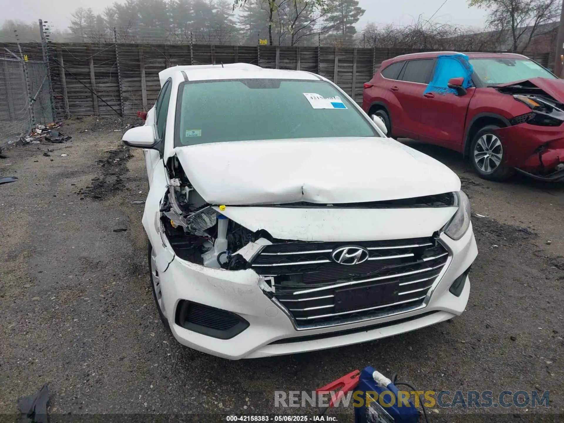 12 Photograph of a damaged car 3KPC24A63ME152837 HYUNDAI ACCENT 2021