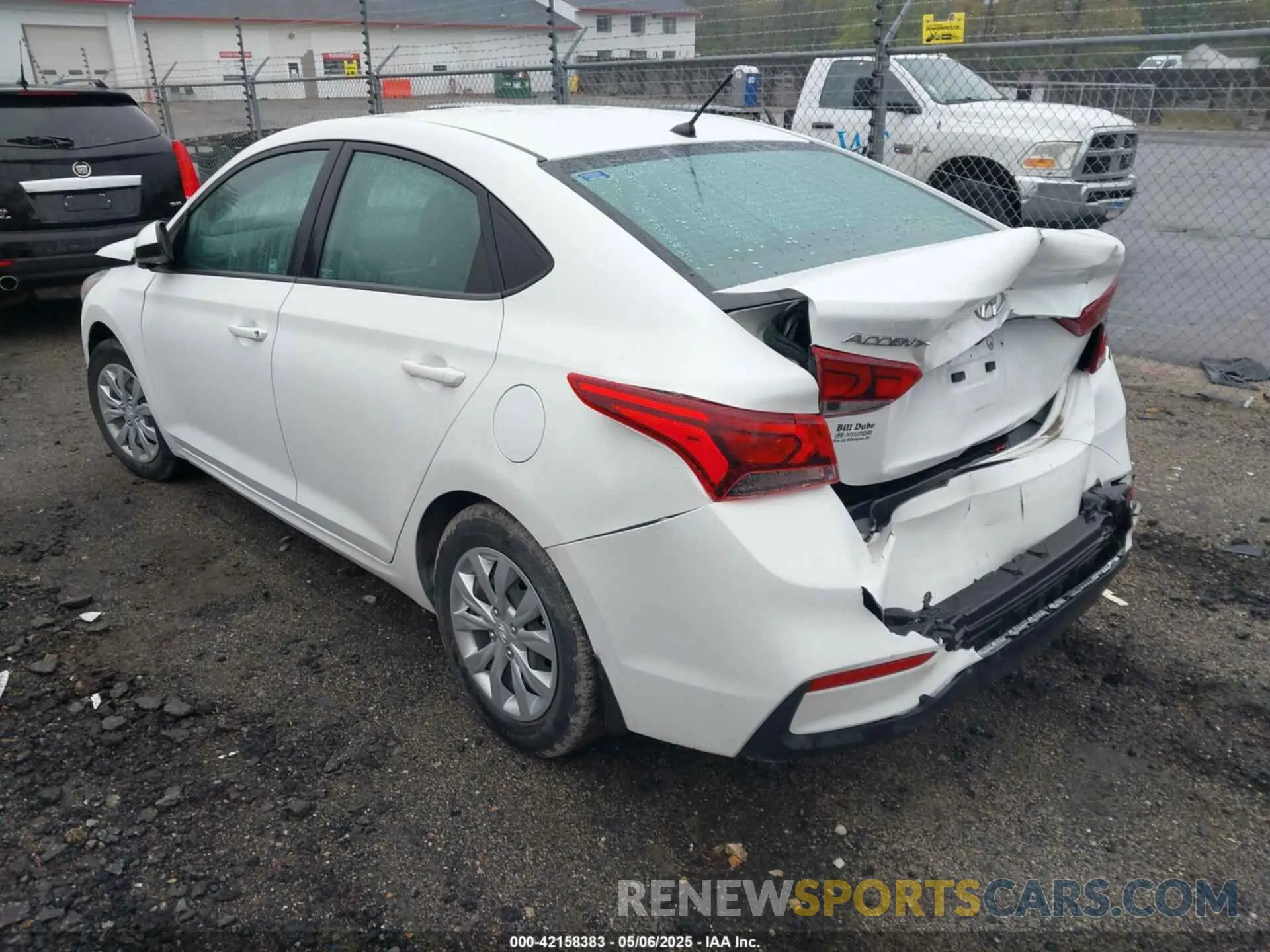 14 Photograph of a damaged car 3KPC24A63ME152837 HYUNDAI ACCENT 2021