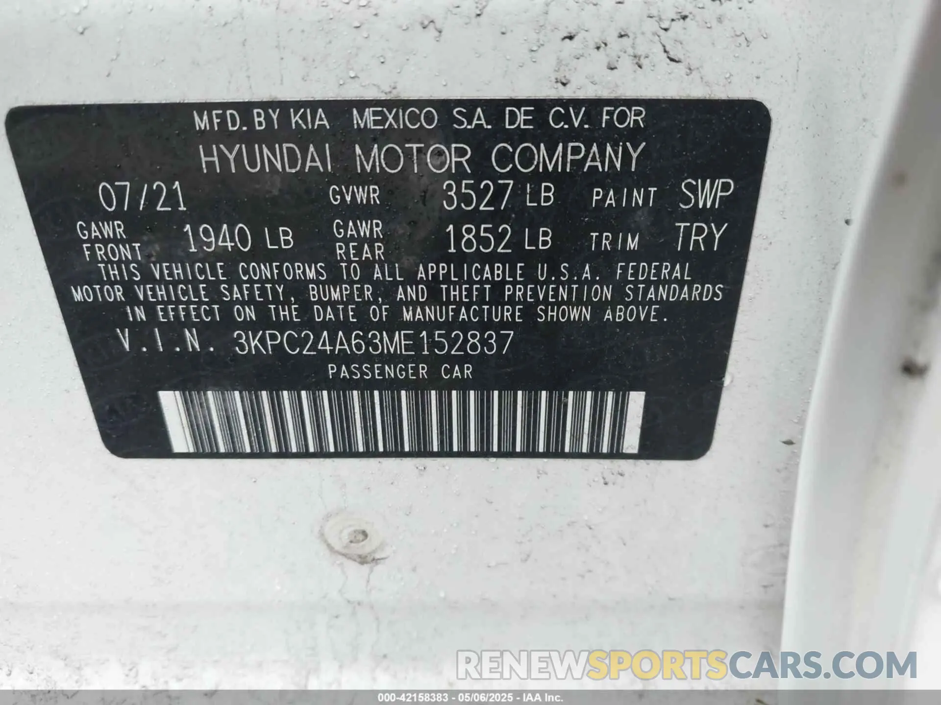 9 Photograph of a damaged car 3KPC24A63ME152837 HYUNDAI ACCENT 2021