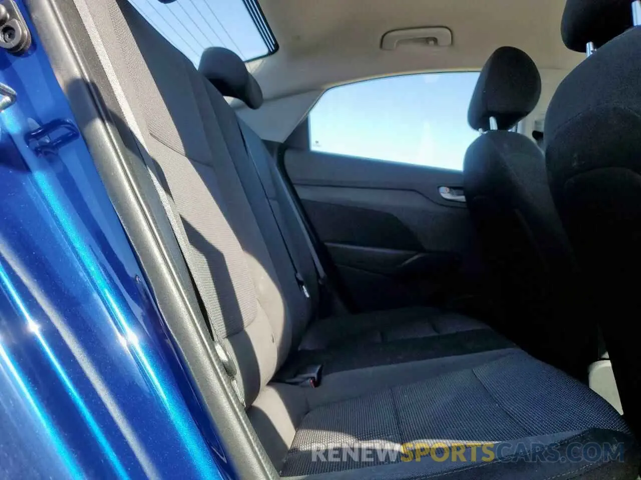10 Photograph of a damaged car 3KPC24A64ME129115 HYUNDAI ACCENT 2021