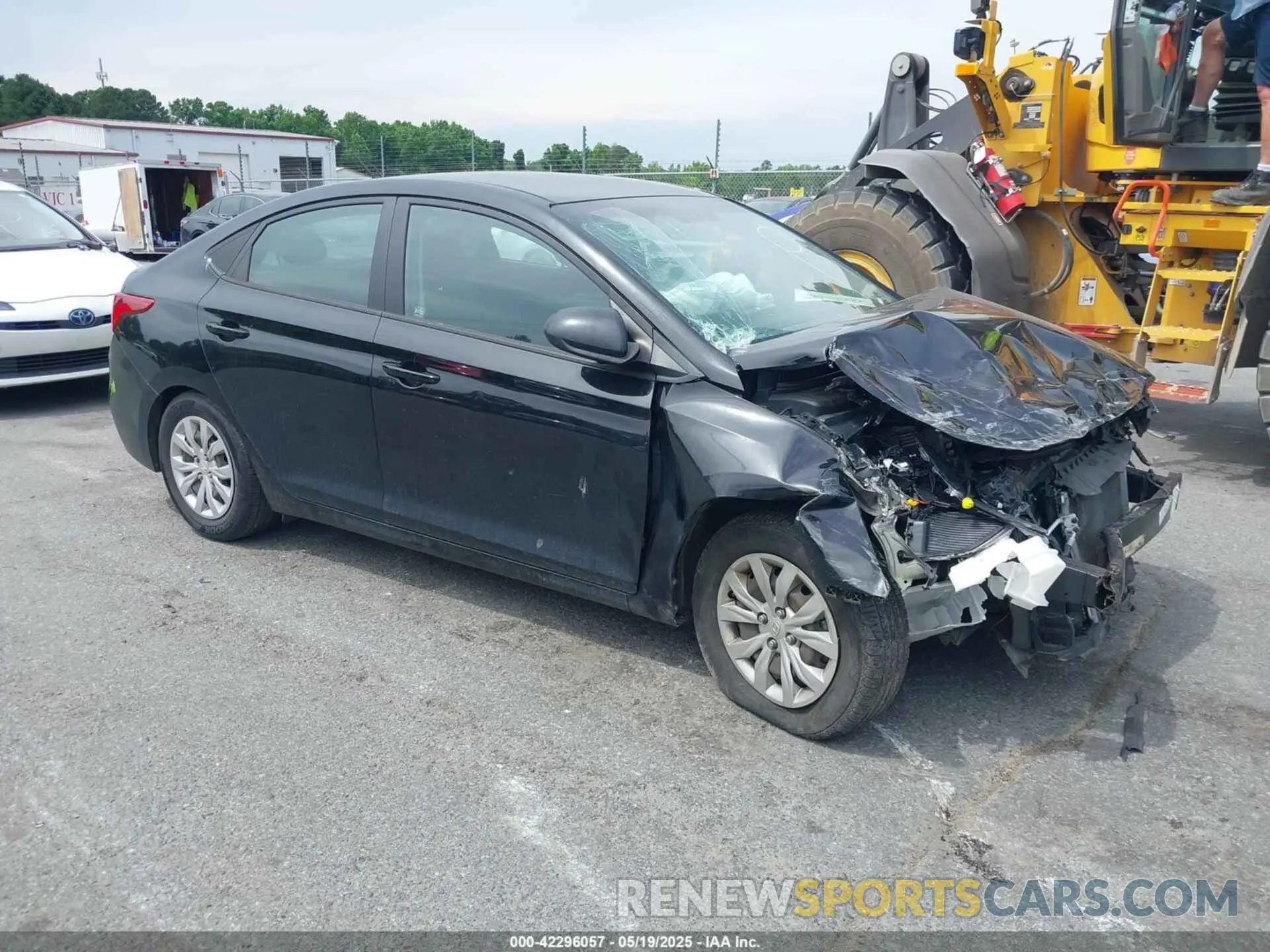 1 Photograph of a damaged car 3KPC24A64ME130636 HYUNDAI ACCENT 2021