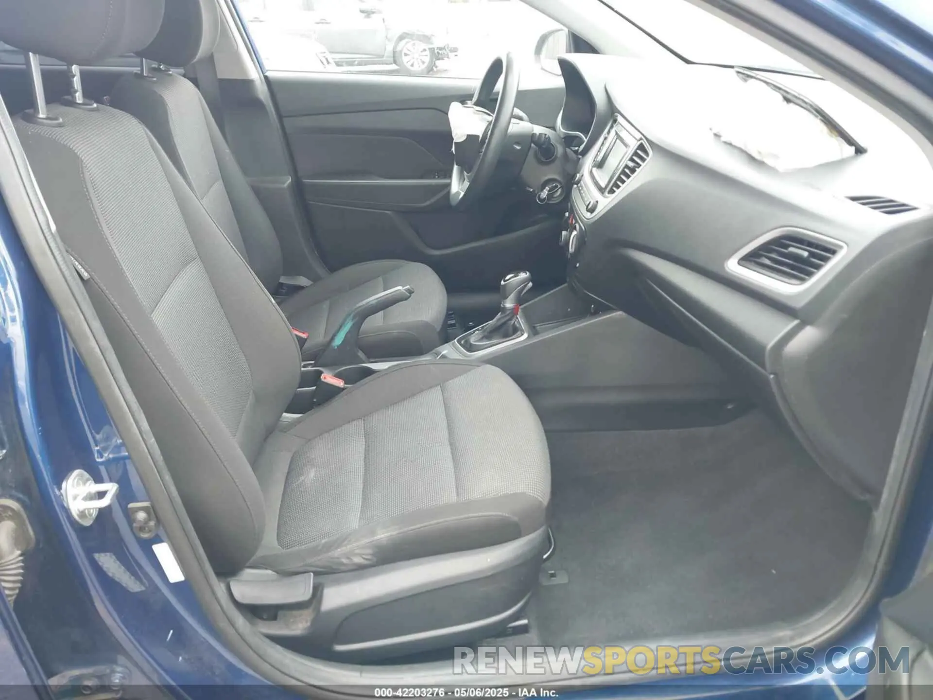 5 Photograph of a damaged car 3KPC24A64ME132662 HYUNDAI ACCENT 2021
