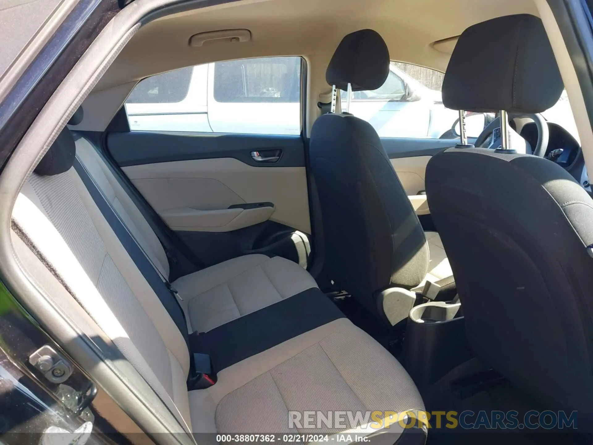 8 Фотография поврежденного автомобиля 3KPC24A64ME150451 HYUNDAI ACCENT 2021