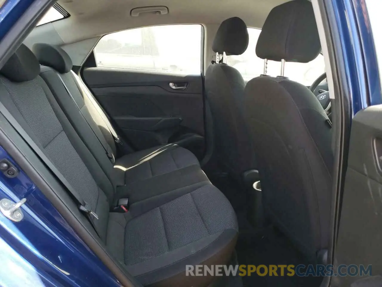 10 Photograph of a damaged car 3KPC24A65ME132265 HYUNDAI ACCENT 2021