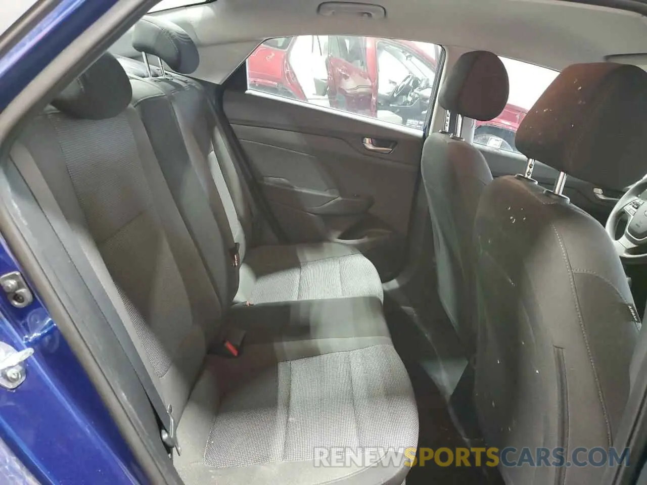 10 Photograph of a damaged car 3KPC24A65ME147428 HYUNDAI ACCENT 2021