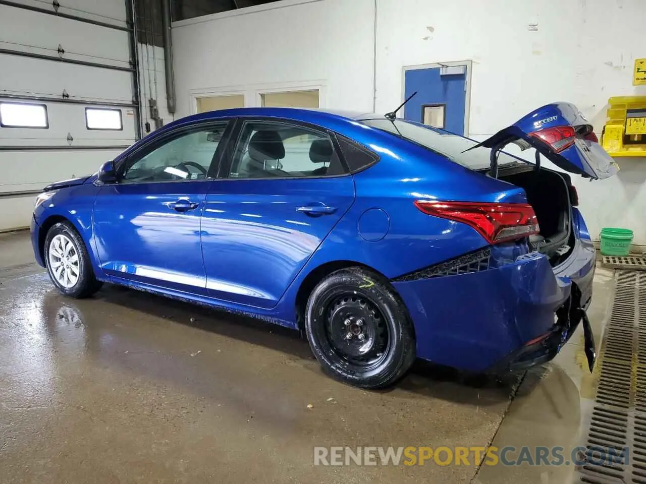 2 Photograph of a damaged car 3KPC24A65ME147428 HYUNDAI ACCENT 2021