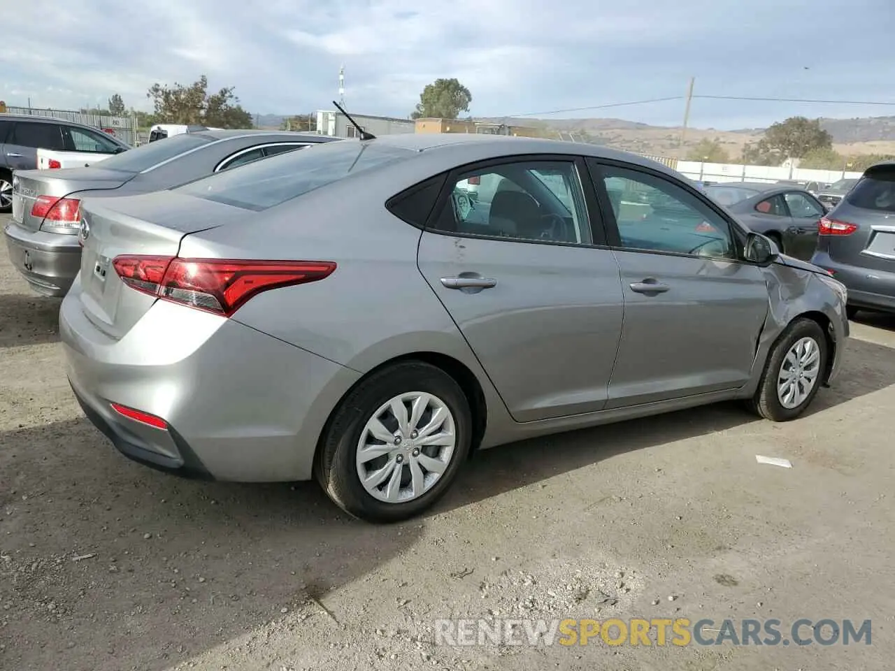 3 Photograph of a damaged car 3KPC24A65ME149499 HYUNDAI ACCENT 2021