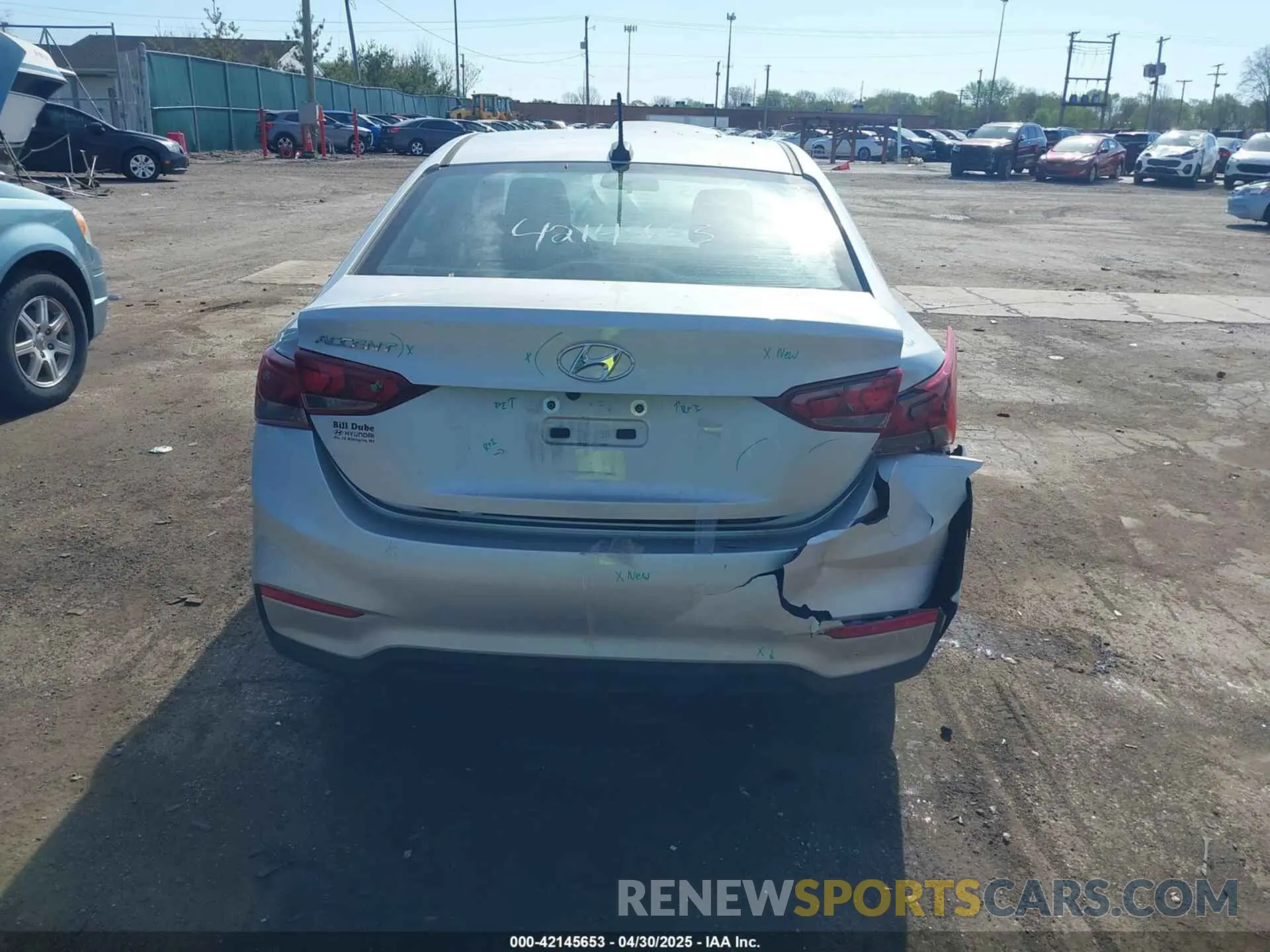 16 Photograph of a damaged car 3KPC24A66ME136728 HYUNDAI ACCENT 2021