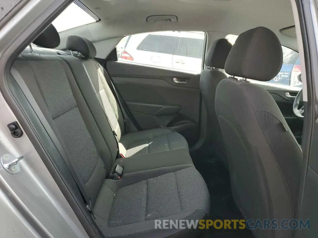 10 Фотография поврежденного автомобиля 3KPC24A66ME138298 HYUNDAI ACCENT 2021
