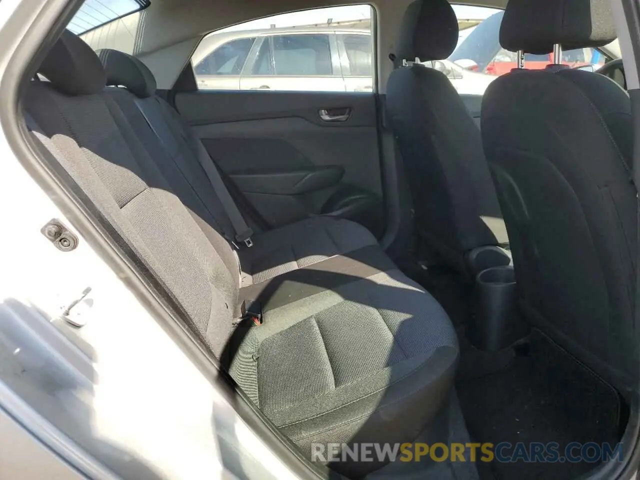10 Photograph of a damaged car 3KPC24A67ME132476 HYUNDAI ACCENT 2021