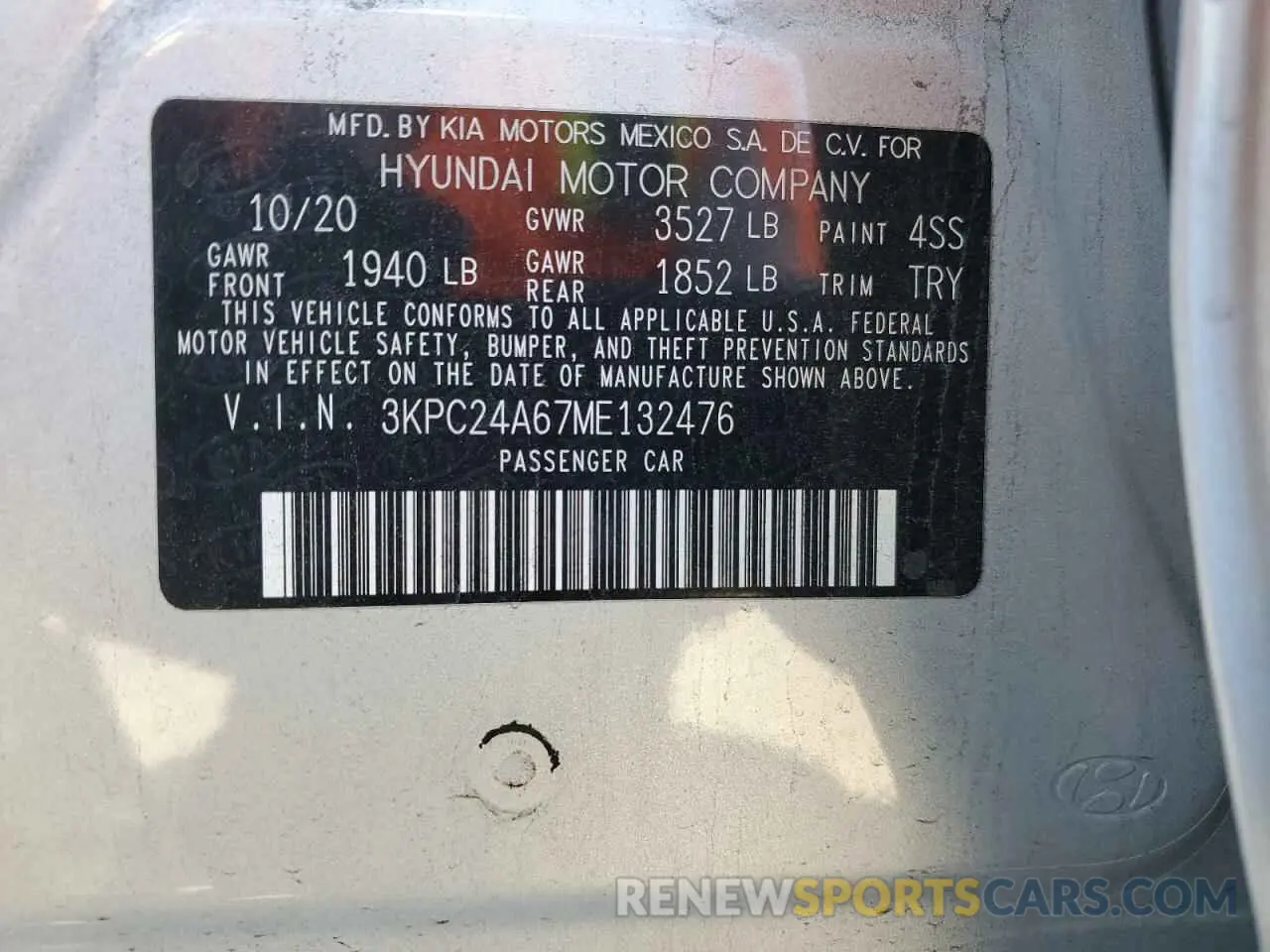 12 Photograph of a damaged car 3KPC24A67ME132476 HYUNDAI ACCENT 2021
