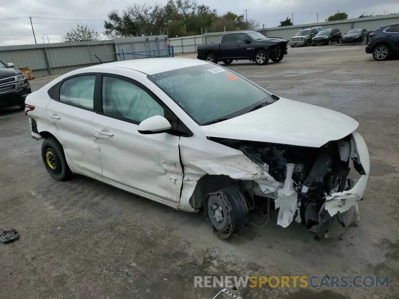4 Photograph of a damaged car 3KPC24A67ME139296 HYUNDAI ACCENT 2021