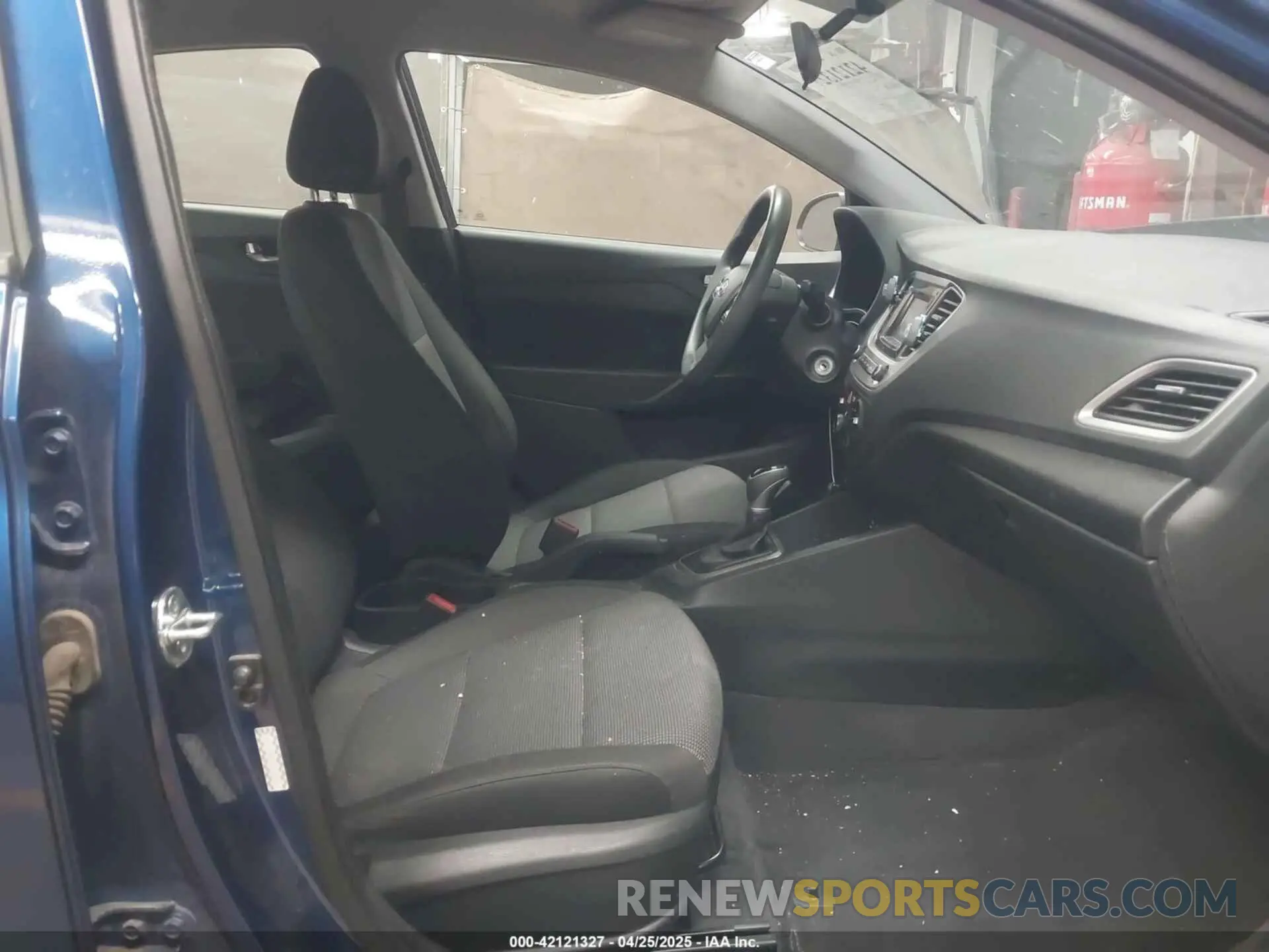 5 Photograph of a damaged car 3KPC24A67ME139394 HYUNDAI ACCENT 2021