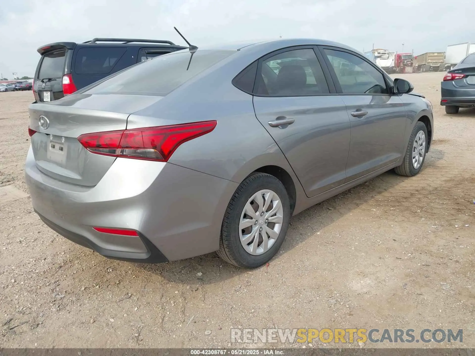 4 Фотография поврежденного автомобиля 3KPC24A67ME144353 HYUNDAI ACCENT 2021