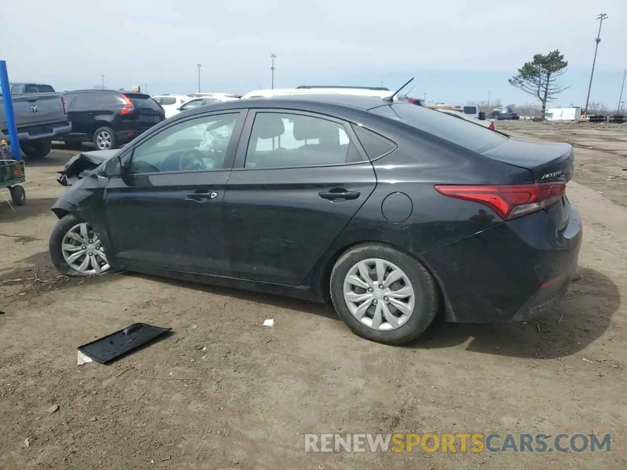 2 Photograph of a damaged car 3KPC24A68ME134687 HYUNDAI ACCENT 2021