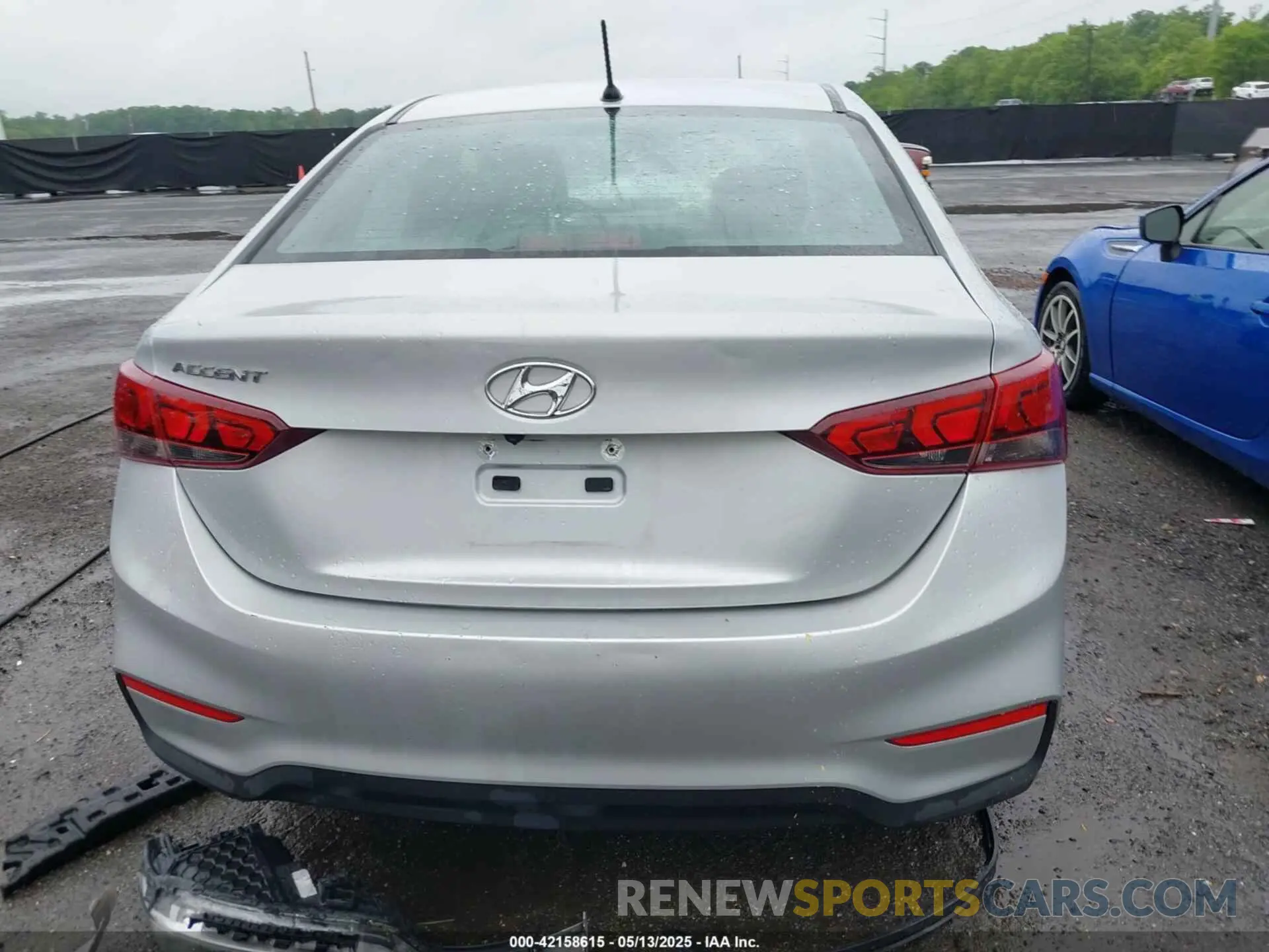 17 Photograph of a damaged car 3KPC24A68ME137279 HYUNDAI ACCENT 2021