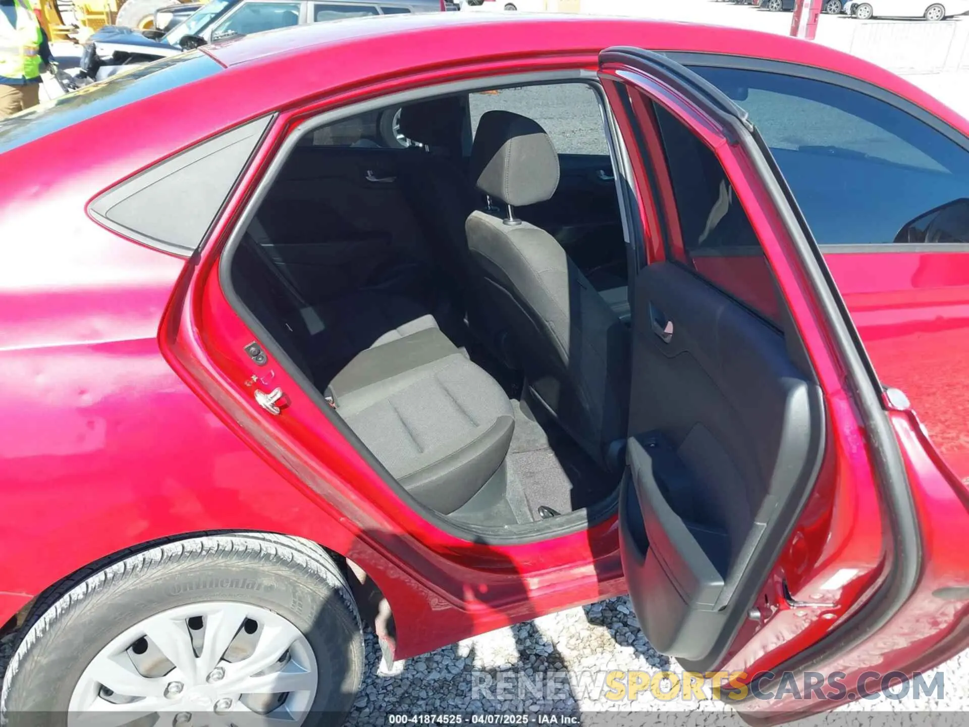 8 Photograph of a damaged car 3KPC24A69ME140546 HYUNDAI ACCENT 2021
