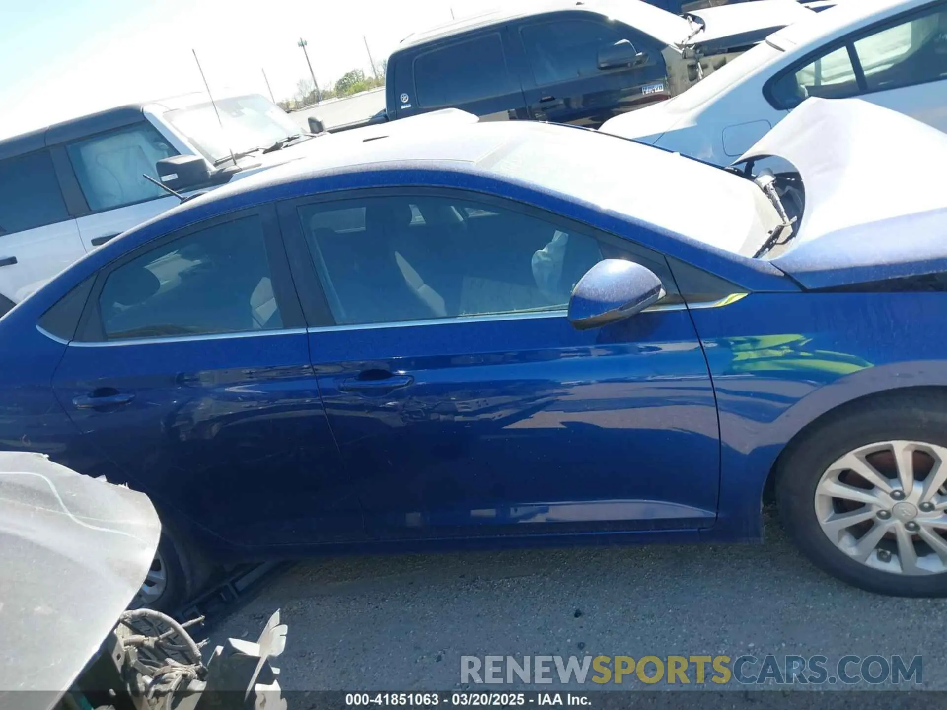 14 Photograph of a damaged car 3KPC24A69ME146153 HYUNDAI ACCENT 2021