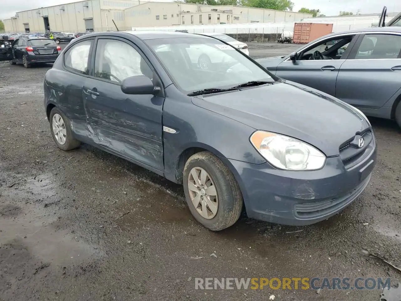 4 Photograph of a damaged car KMHCM3AC0BU192989 HYUNDAI ACCENT 2021