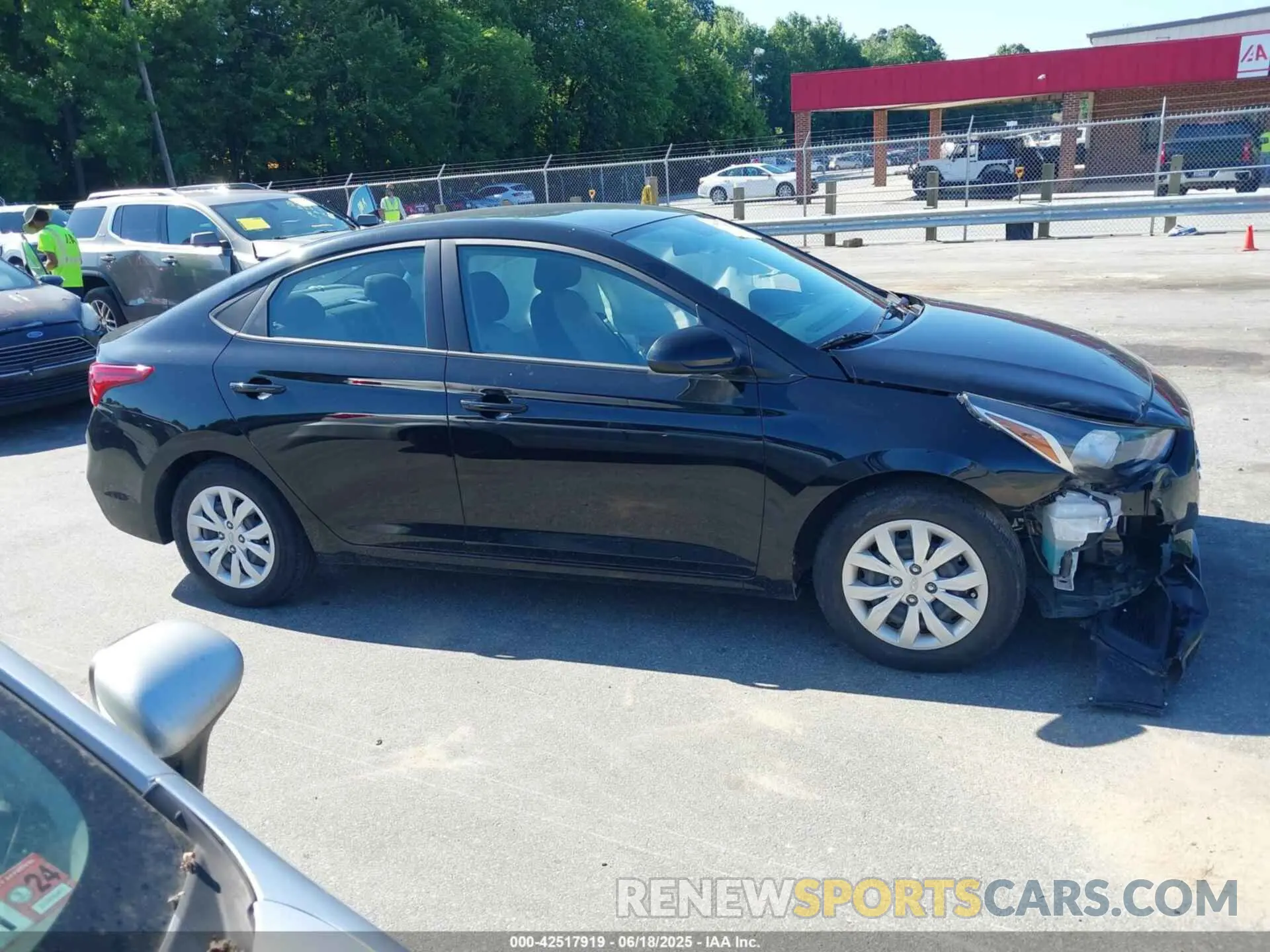 14 Photograph of a damaged car 3KPC24A60NE181293 HYUNDAI ACCENT 2022